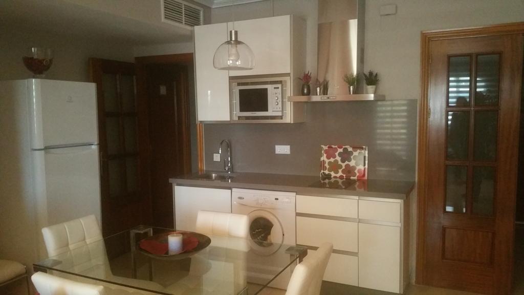 Apartamento Eduardo Dato Seville Ngoại thất bức ảnh